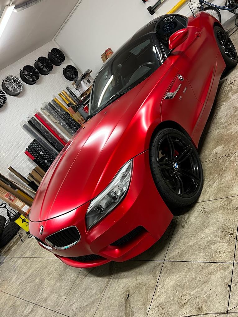 Roter Satin BMW Z4